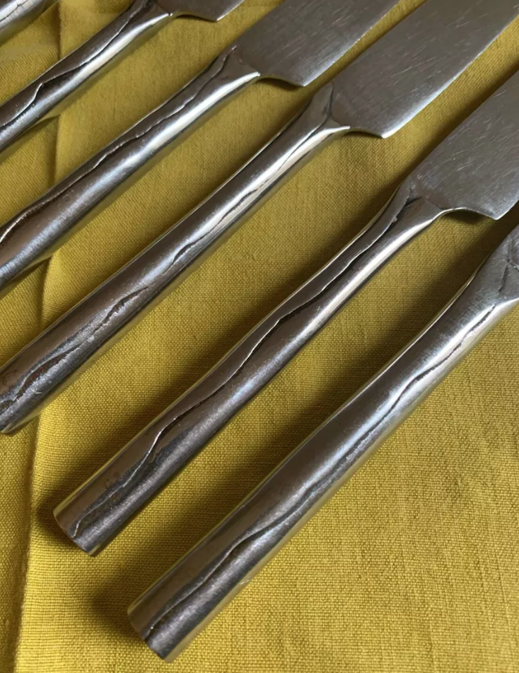 Lot de 6 couteaux en métal plié vintage