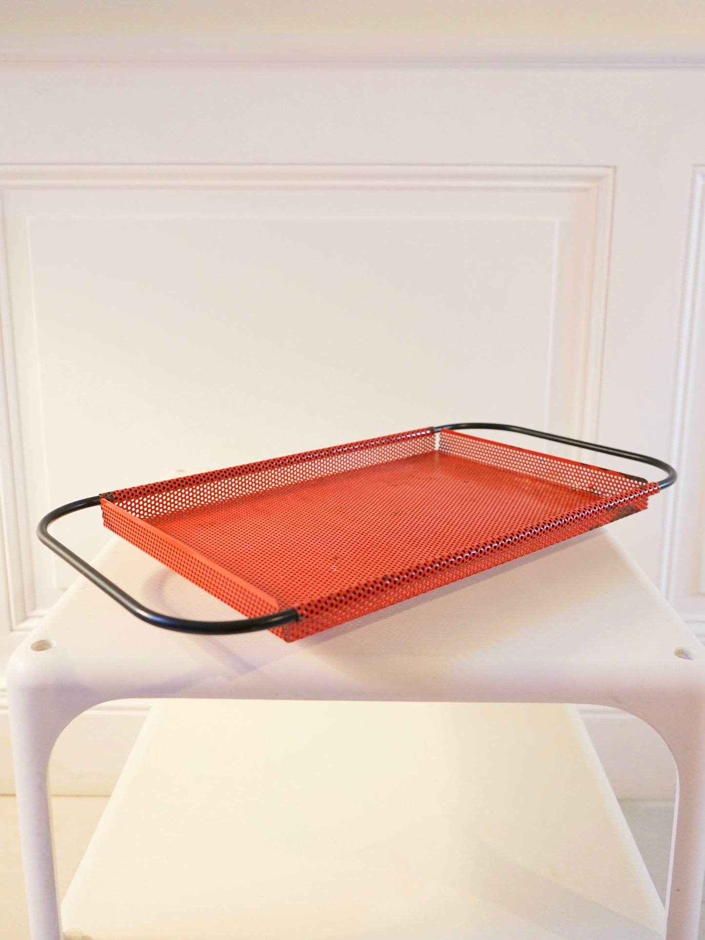 Plateau perforé design italien