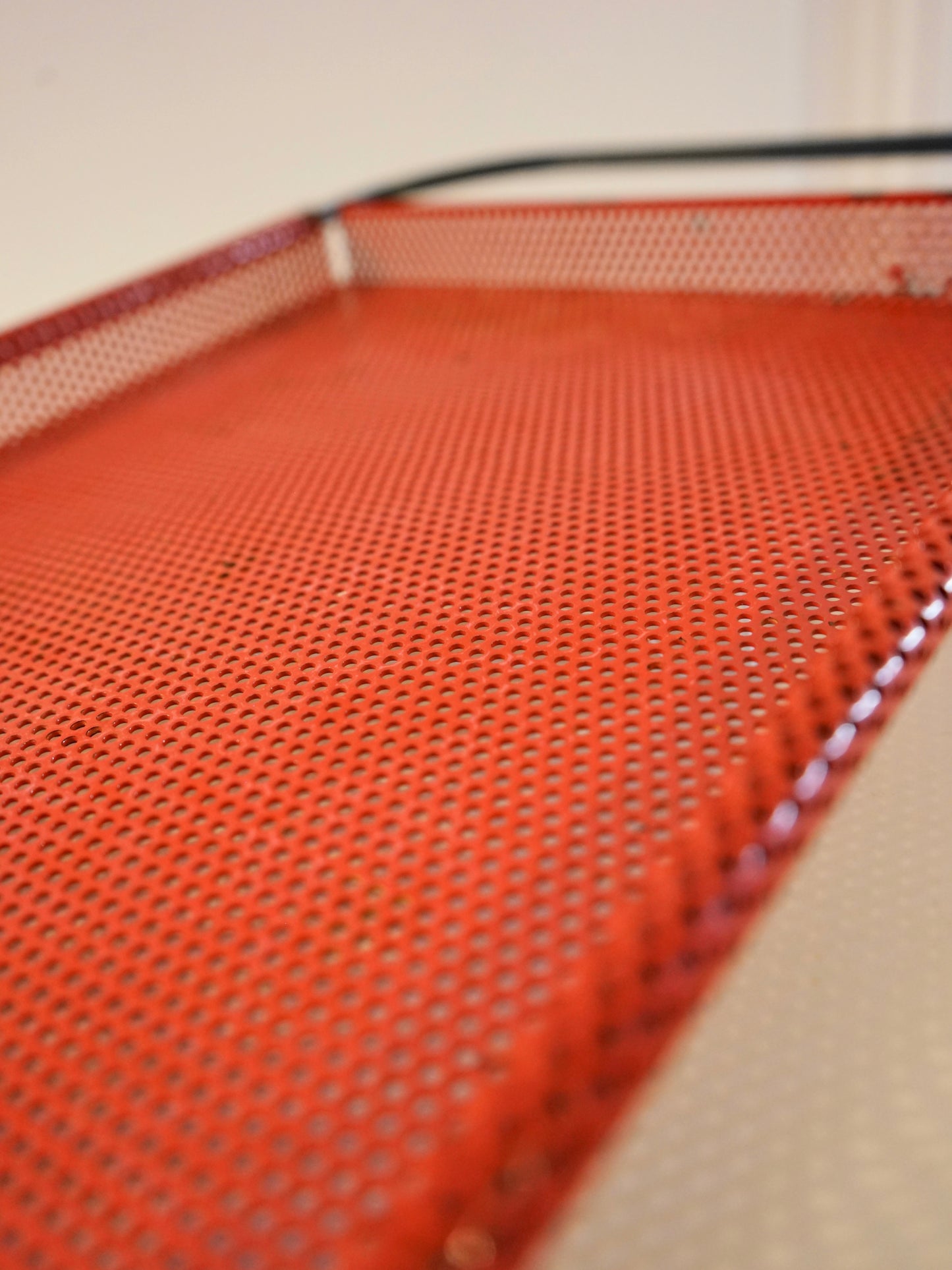 Plateau perforé design italien