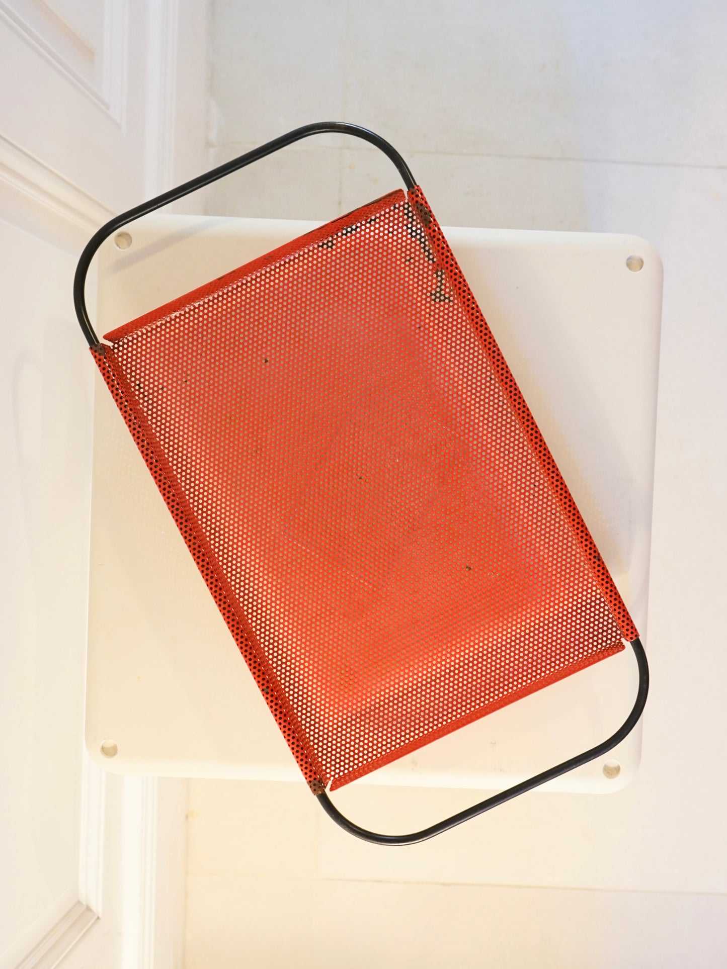 Plateau perforé design italien