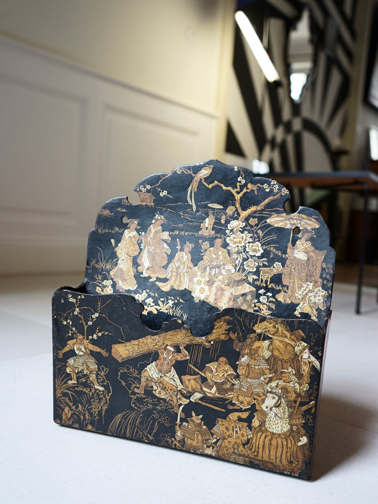 Porte-courrierà décor japonisant Napoléon III