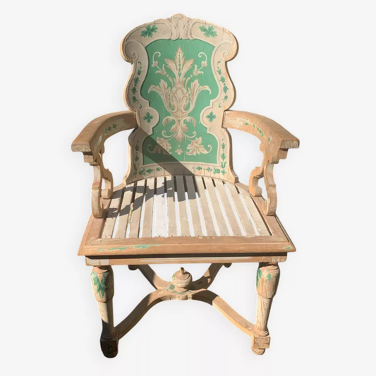 Fauteuil à entretoise en bois peint