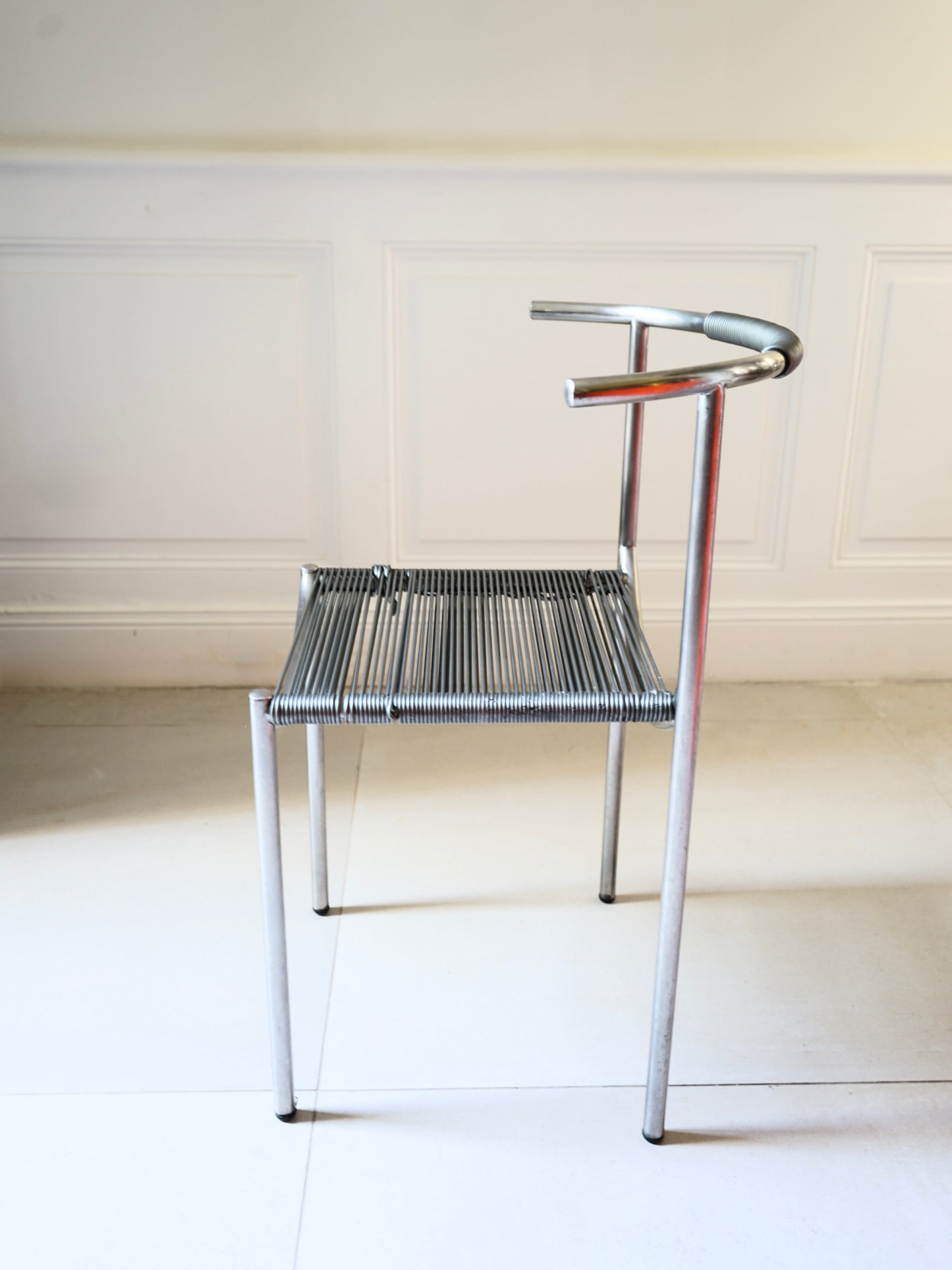 Paire de chaises "Jim Hunter" Philippe Starck