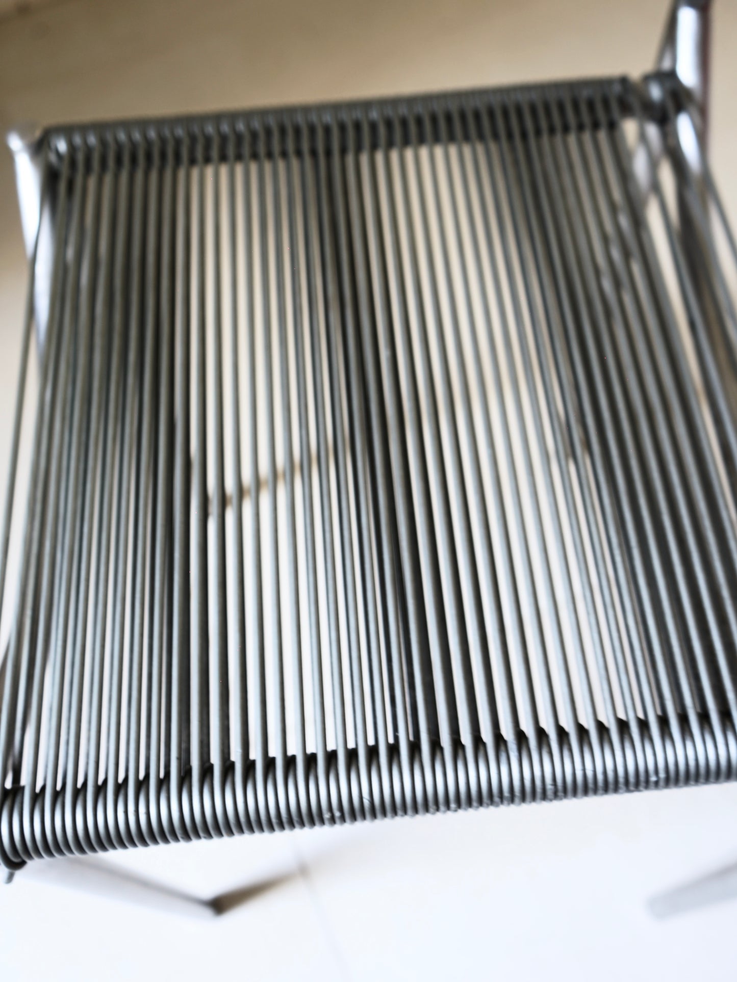 Paire de chaises "Jim Hunter" Philippe Starck