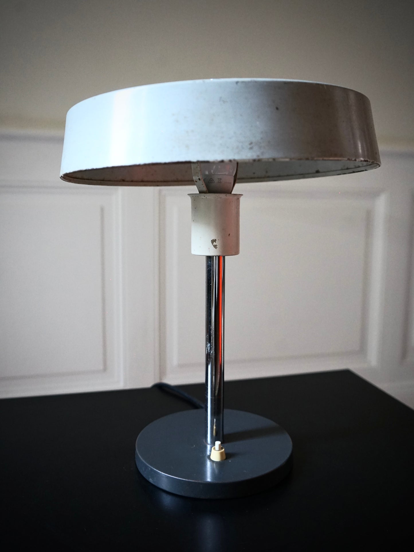 Lampe de bureau moderniste