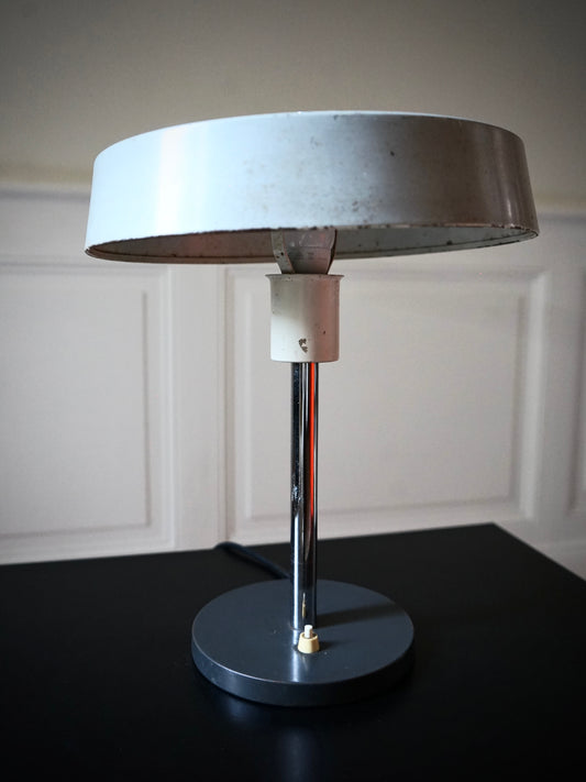 Lampe de bureau moderniste