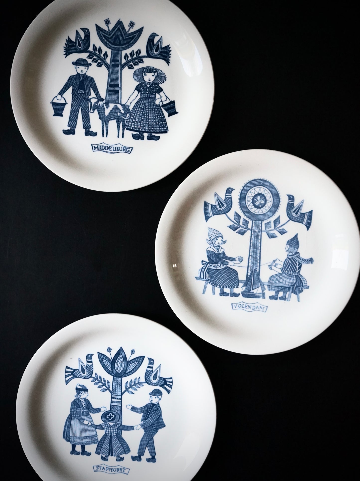 Lot de 5 assiettes vintage en porcelaine Royal Sphinx Maastricht.