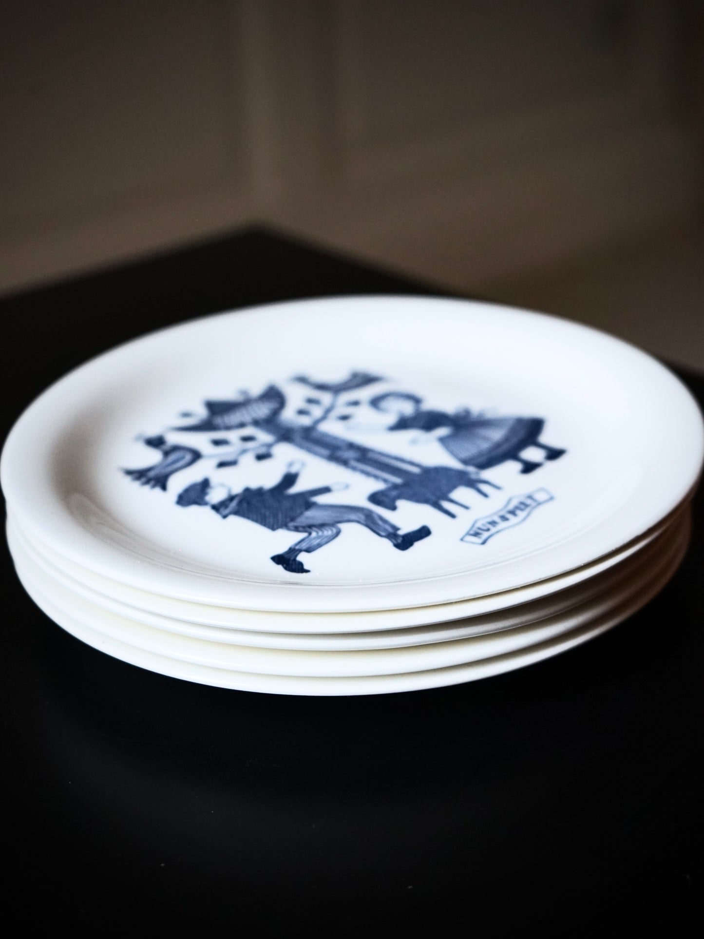 Lot de 5 assiettes vintage en porcelaine Royal Sphinx Maastricht.