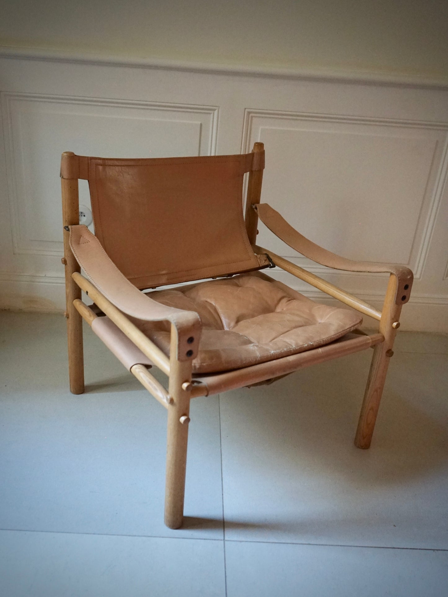 Paire de fauteuils "Sirocco" design Arne Norell années 60.