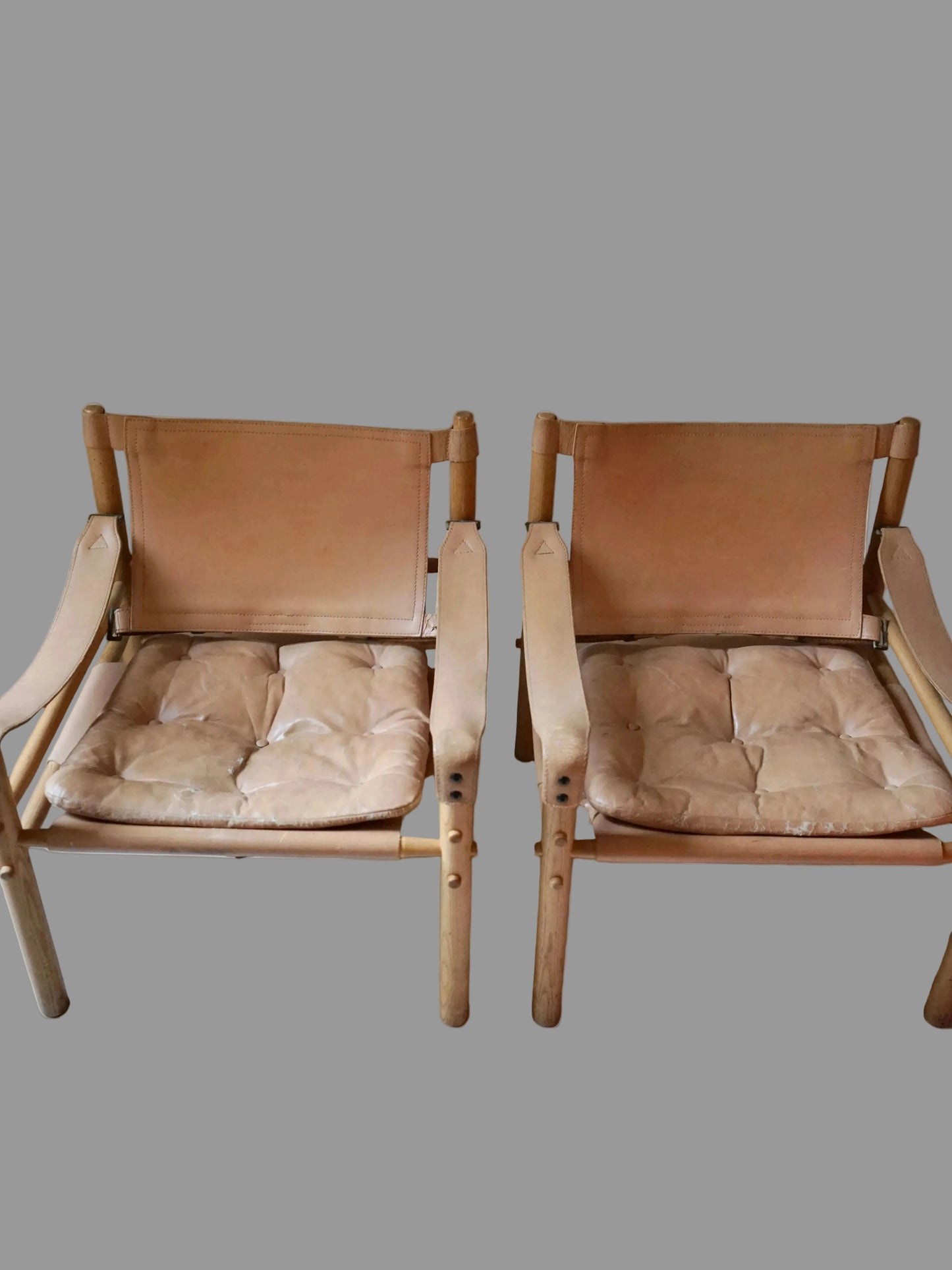 Paire de fauteuils "Sirocco" design Arne Norell années 60.