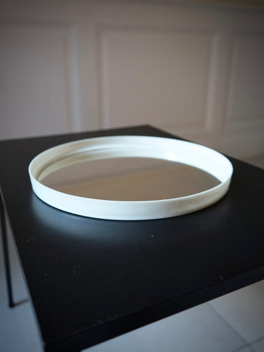 Miroir en plastique blanc années 60.