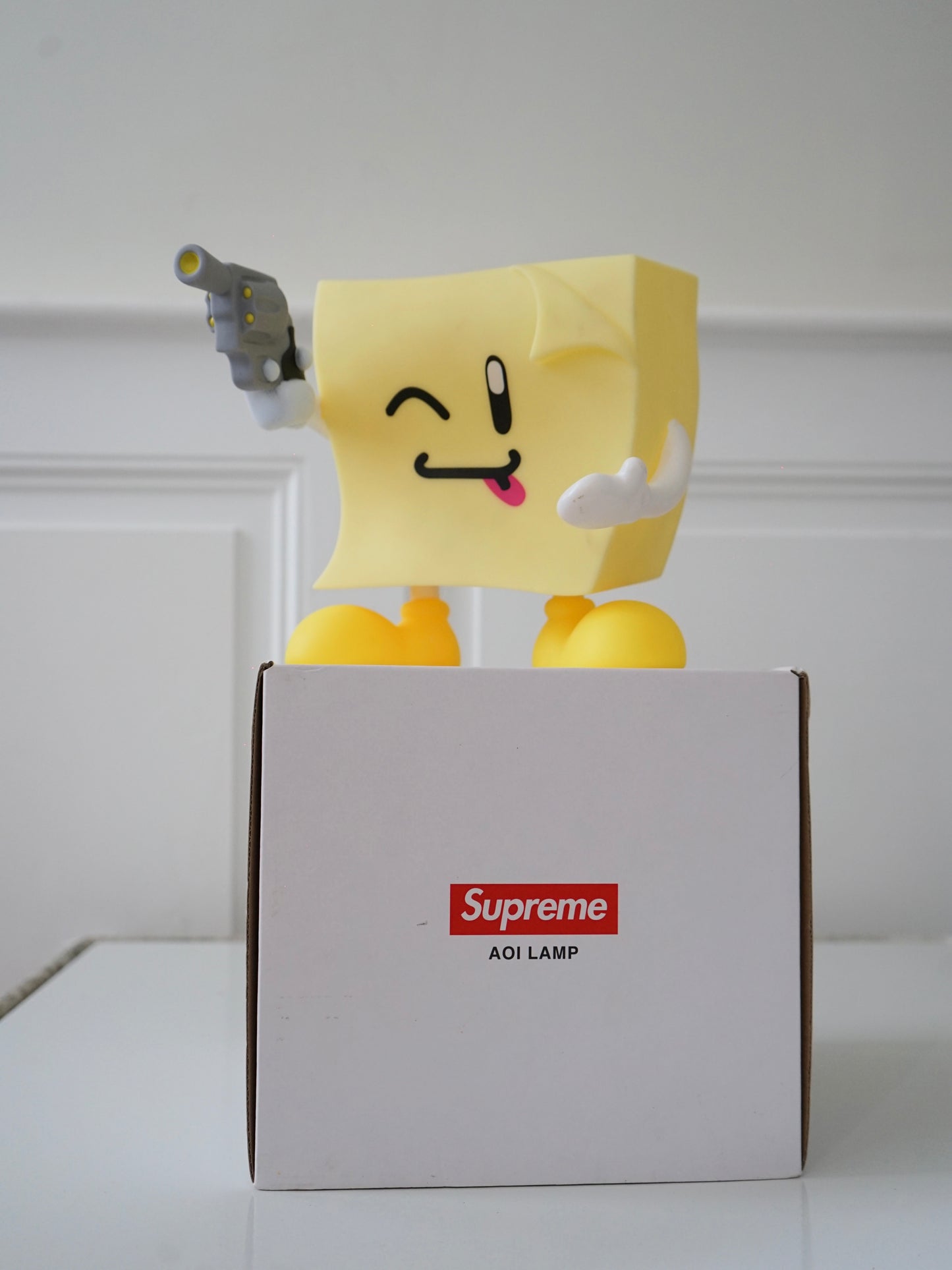 Lampe veilleuse "Sticky Note " AOI x Supreme