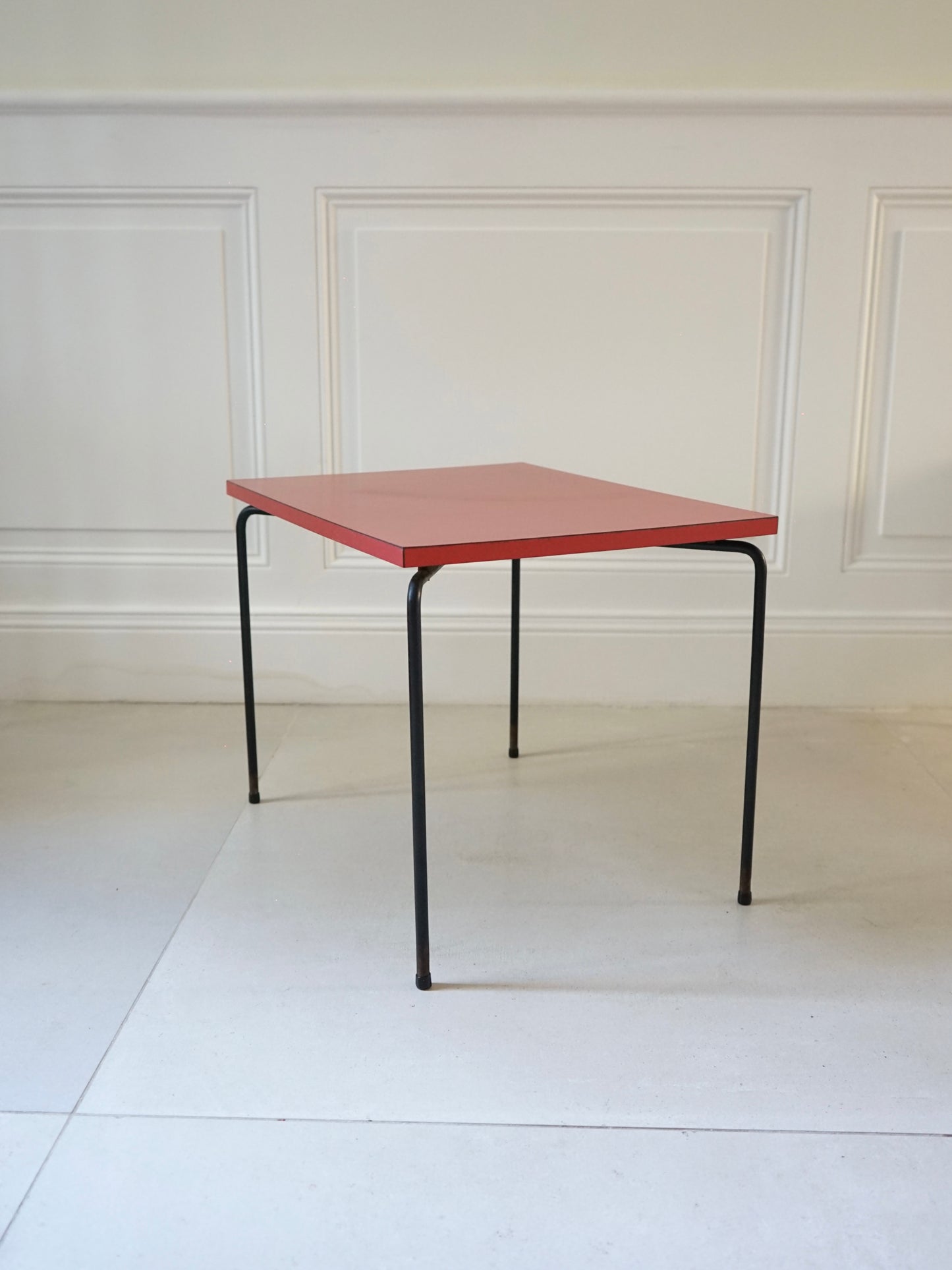 Tables gigognes en formica