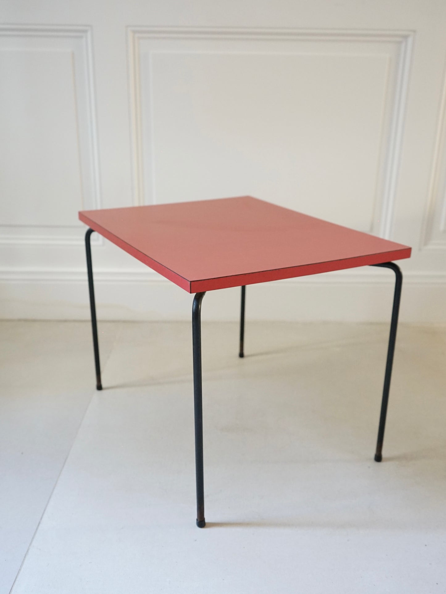 Tables gigognes en formica