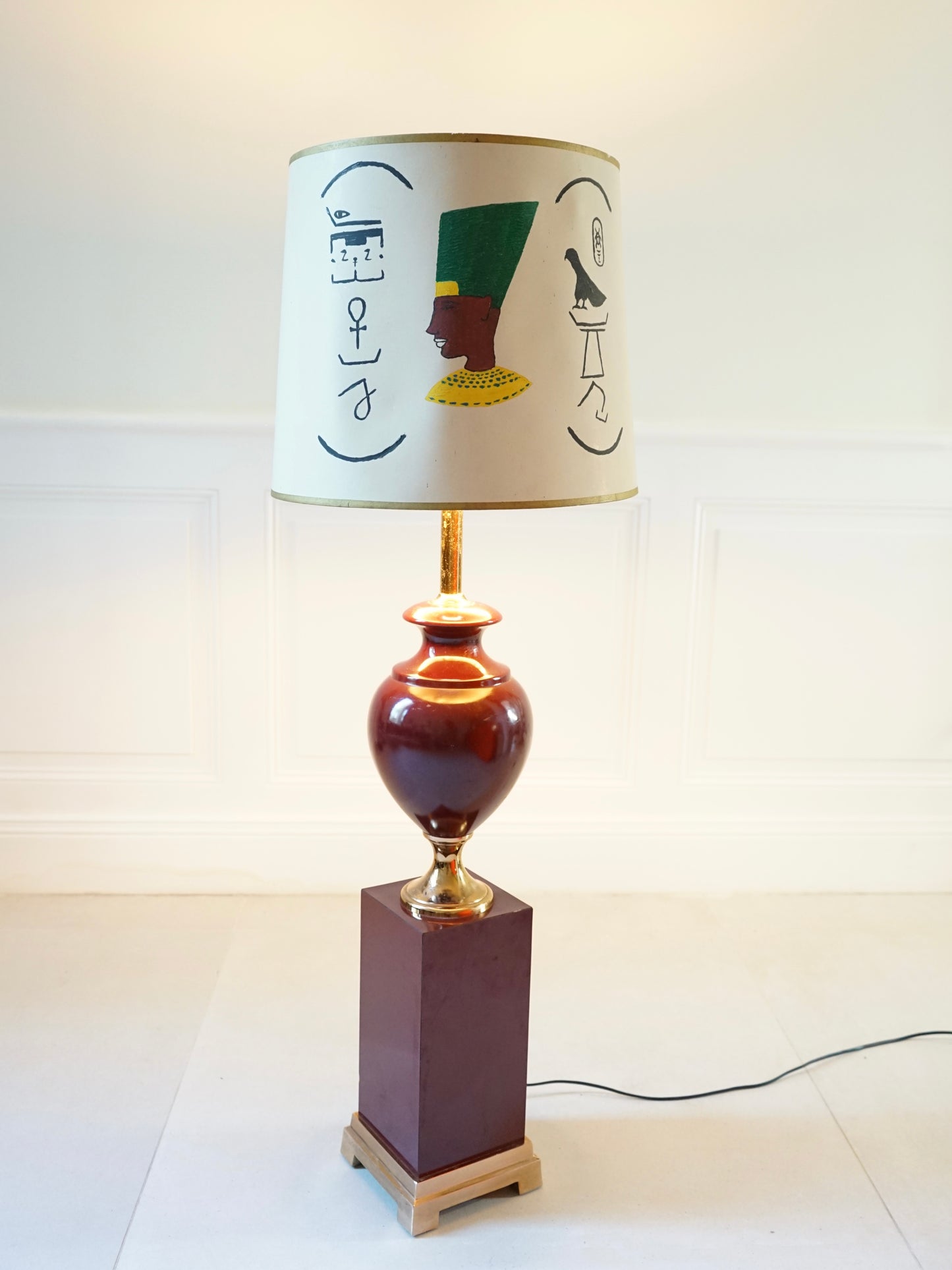 Lampe de parquet dans le goût de Philippe Barbier